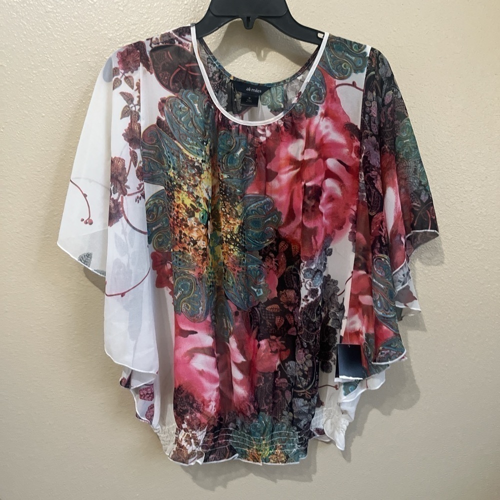NWOT! Ali Miles Women’s Medium Floral Flowy Chiffon Top!